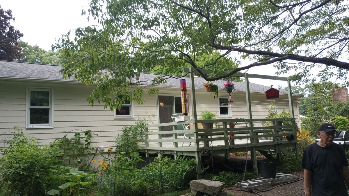 81 Oak Tree Dr , North Kingstown, RI, US