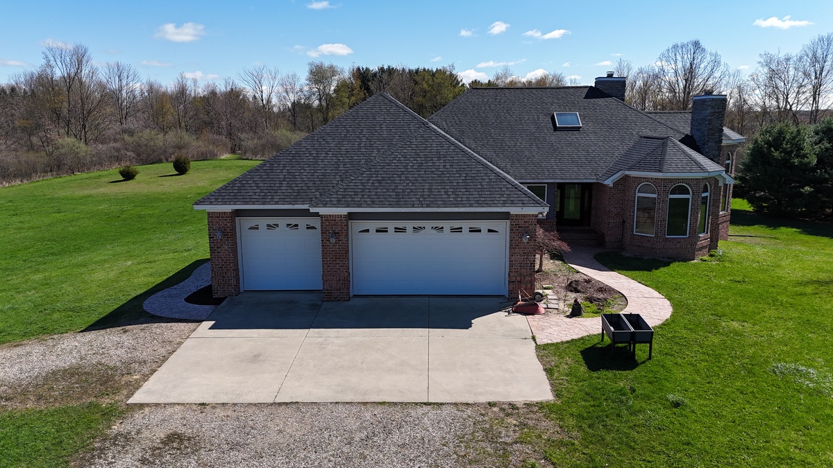 629 South Elba Road , Lapeer, MI, US