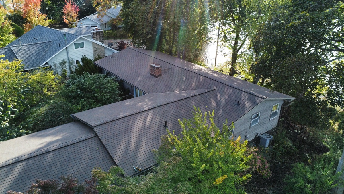 2466 Bent Oak Place , Adrian, MI, US