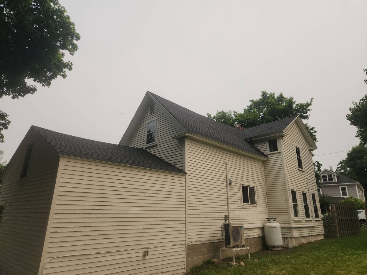 399 Buck Street , Bangor, ME, US