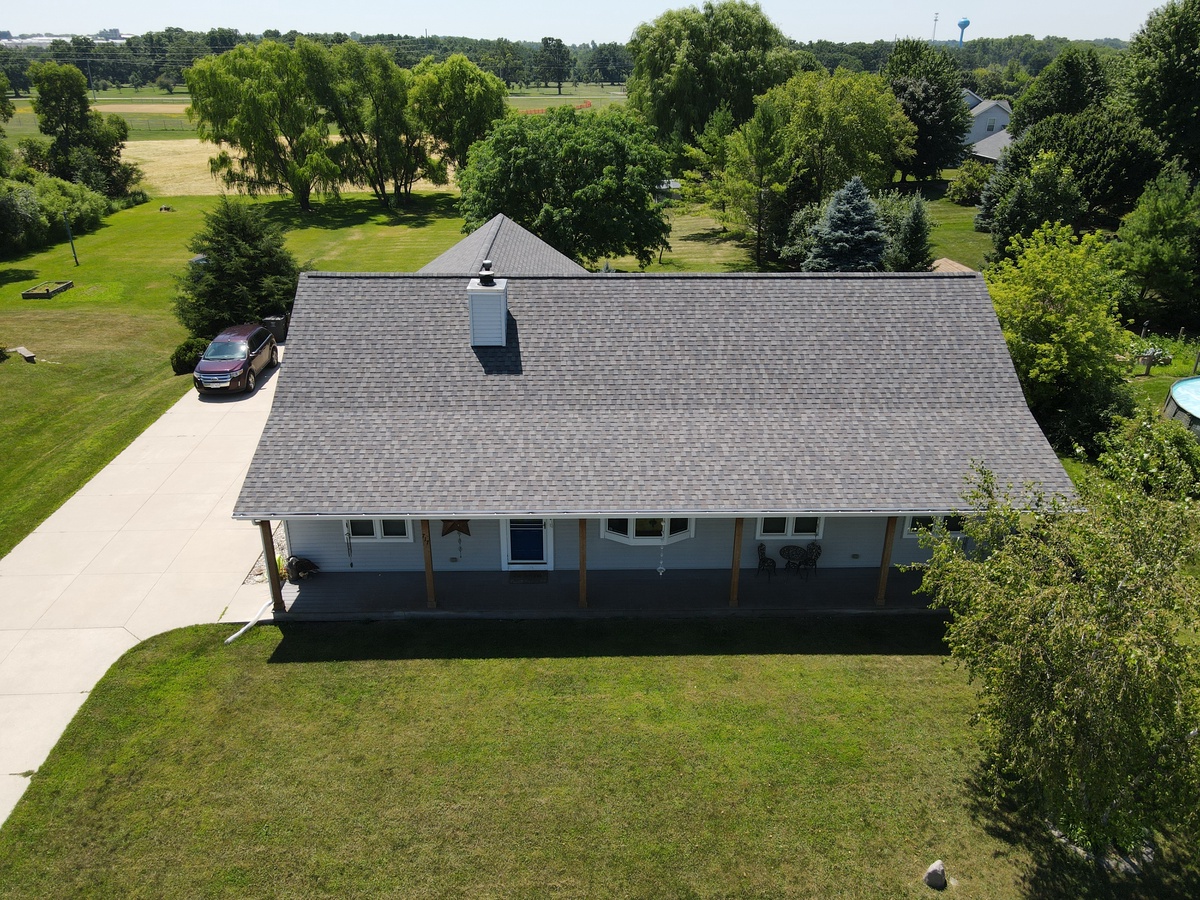 717 Small Farm Road , Mukwonago, WI, US