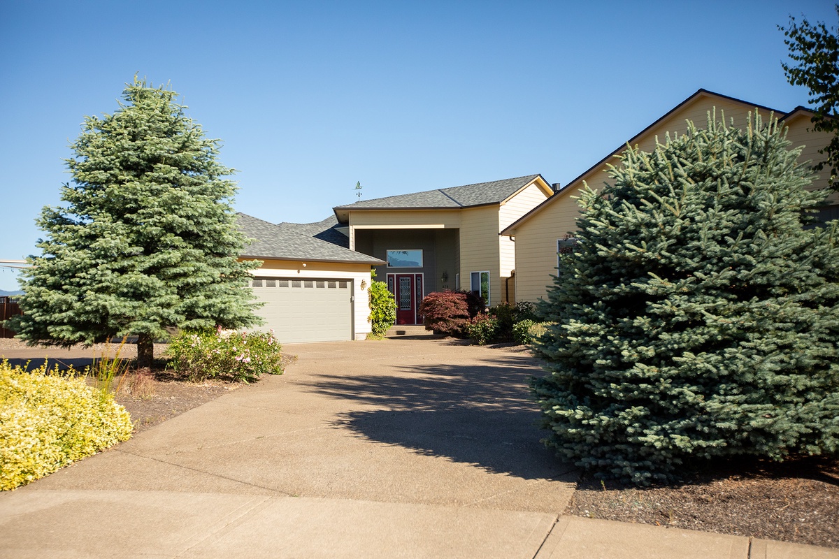 878 Corsair Drive , Independence, OR, US