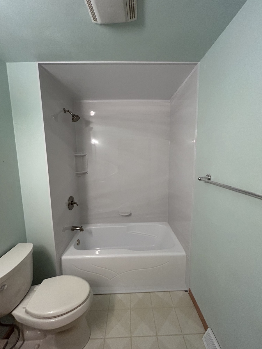 120 Barefoot Court , Appleton, WI, US