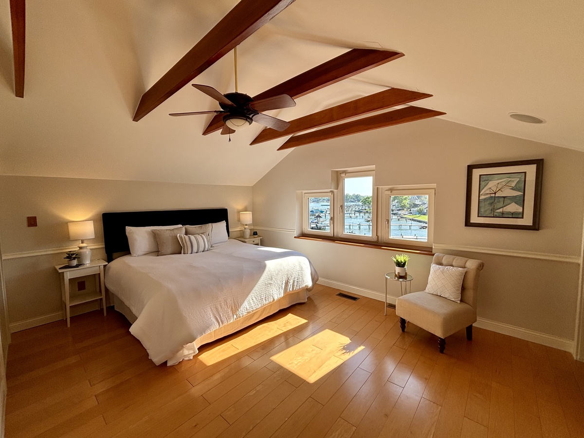 2292 Lake Drive , Pasadena, MD, US
