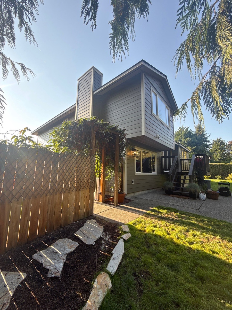 1703 Amber Boulevard , Puyallup, WA, US