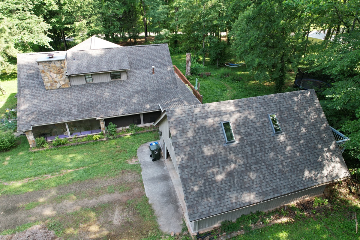 4434 Oakhurst Drive , Louisville, TN, US