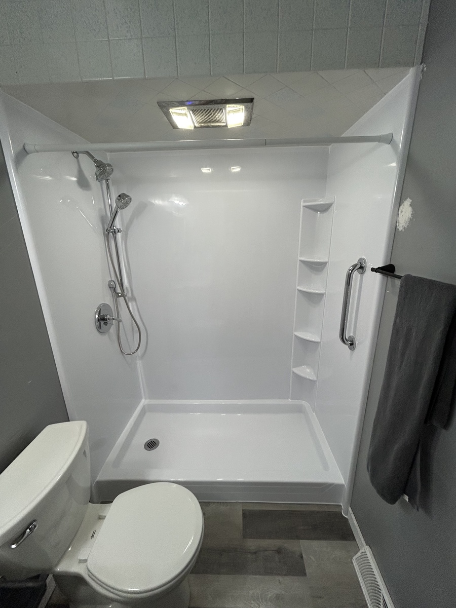 606 Eastview Drive , Green Bay, WI, US