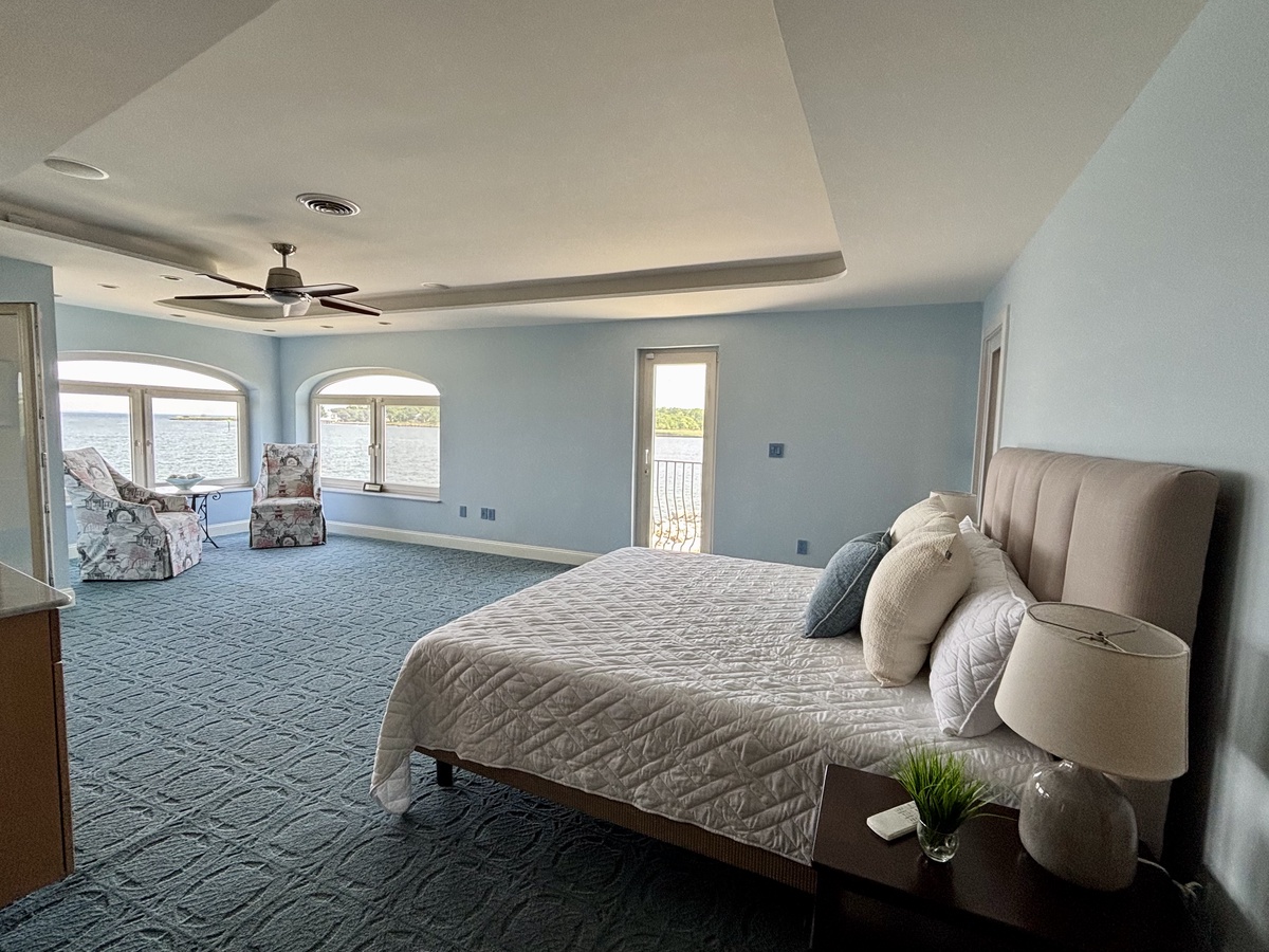 2292 Lake Drive , Pasadena, MD, US
