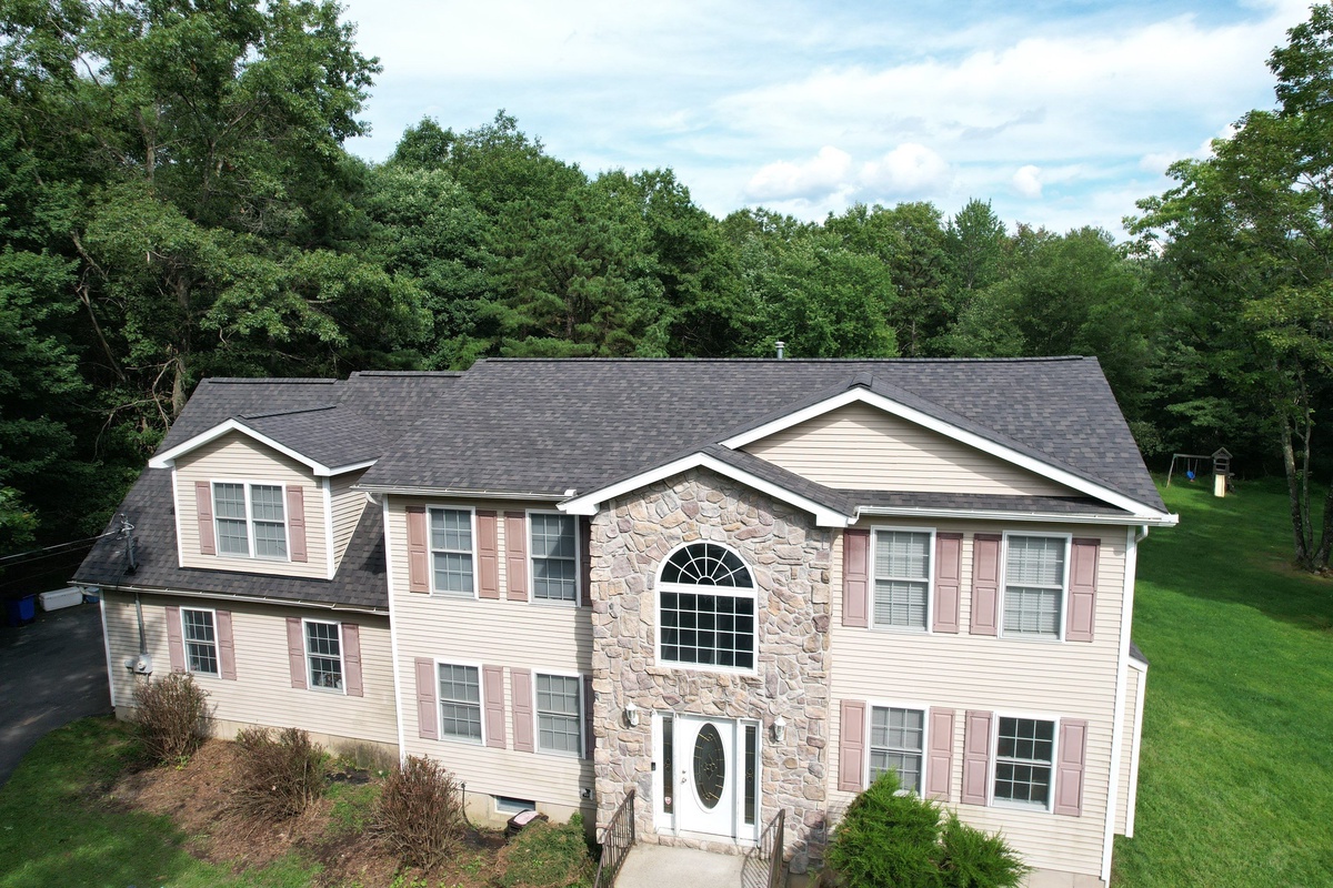 1274 Summit View Drive , Long Pond, PA, US