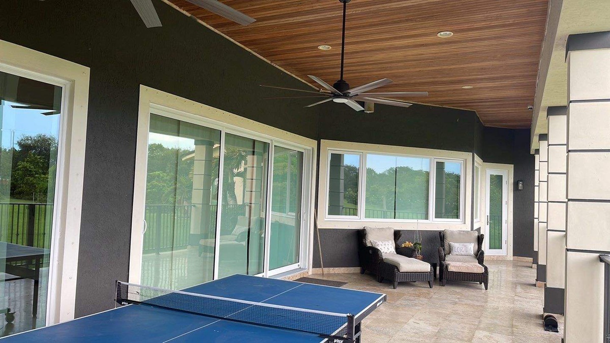 18550 Southwest 210th Street , Miami, FL, US