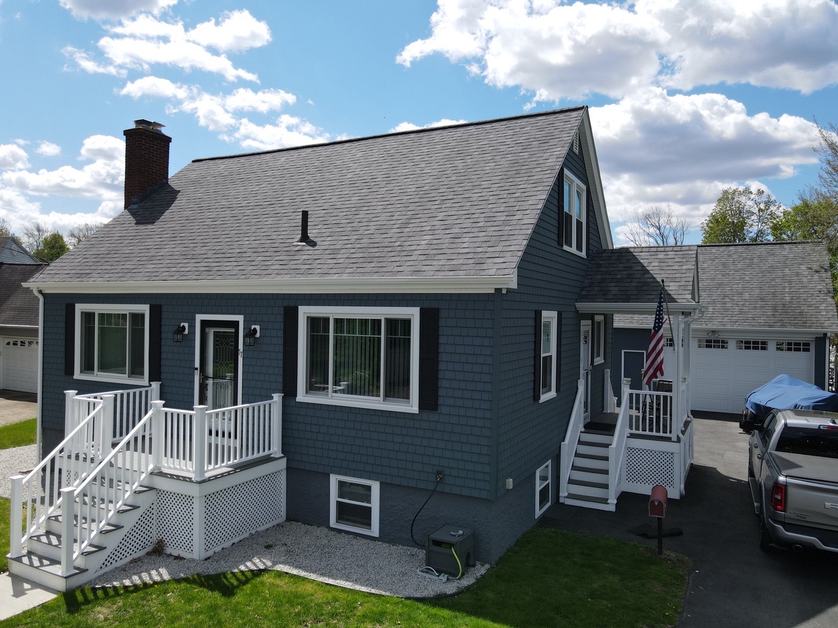 77 Saxon Street , Fall River, MA, US