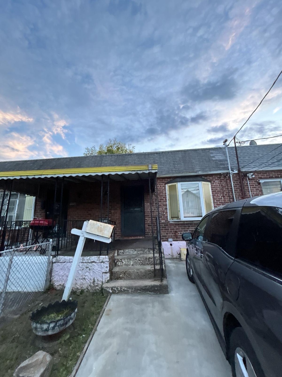 114-27 159th Street , Queens, NY, US