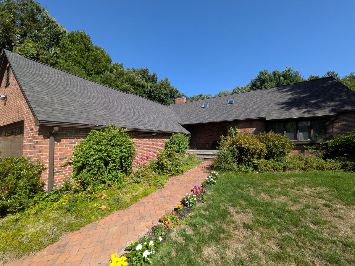 560 Middle Street , Amherst, MA, US
