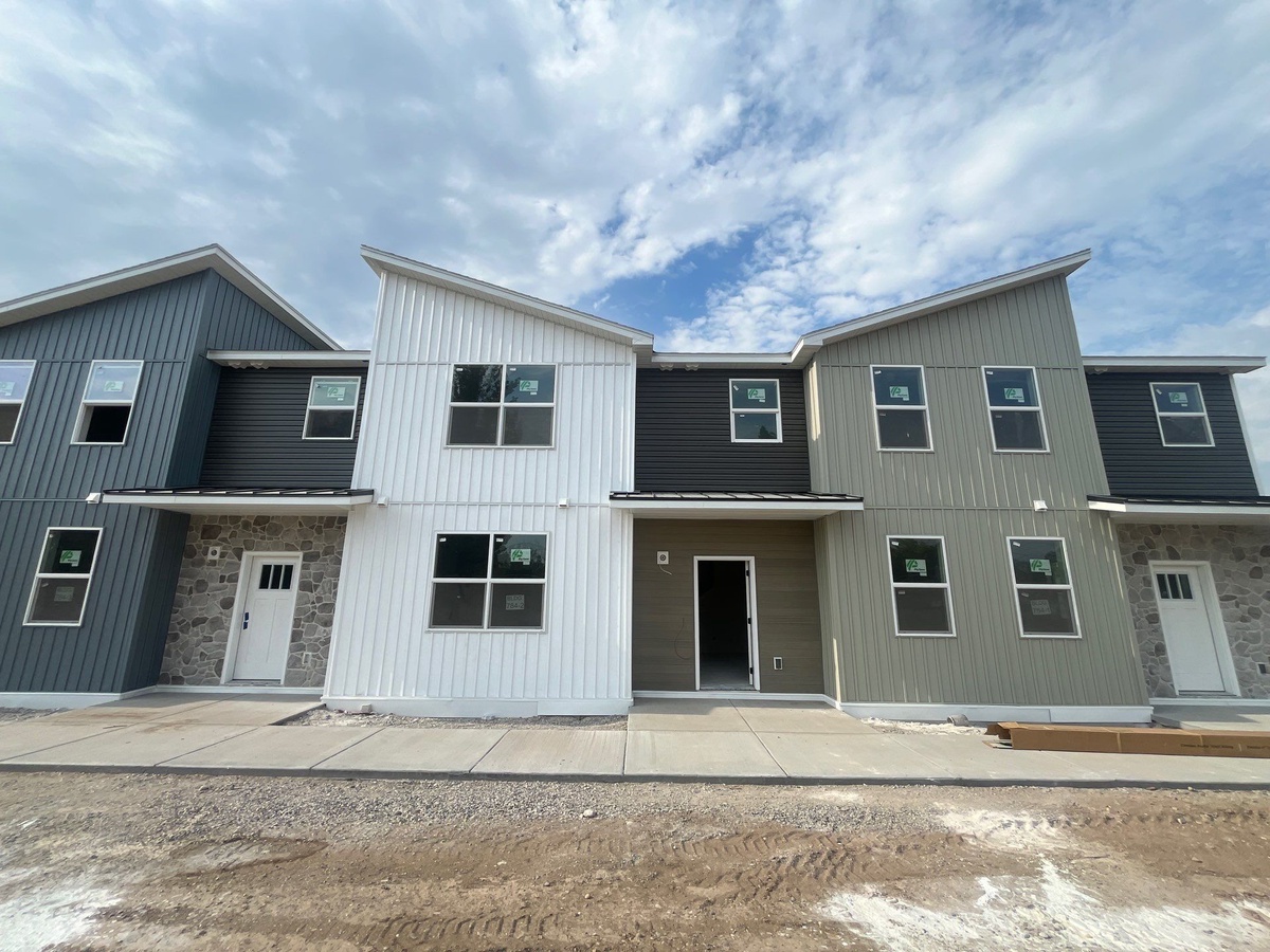 770 East Sunnyside Road , Idaho Falls, ID, US