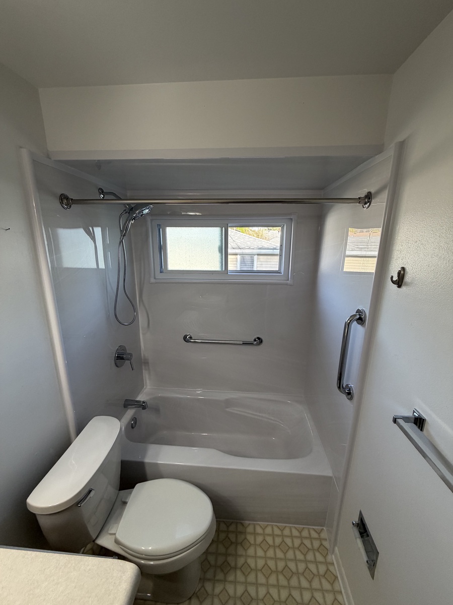 Milwaukee, WI, 53220, US