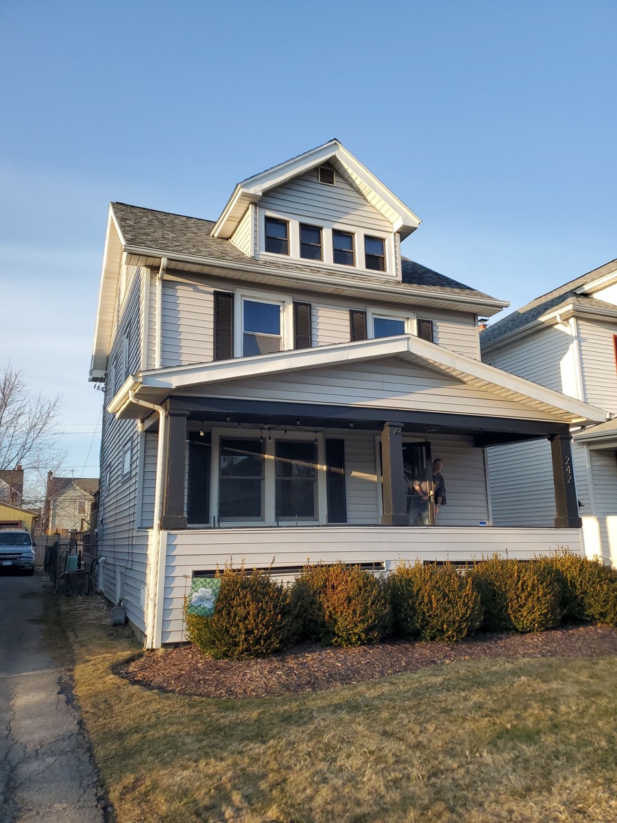 242 McKinley Avenue , Kenmore, NY, US