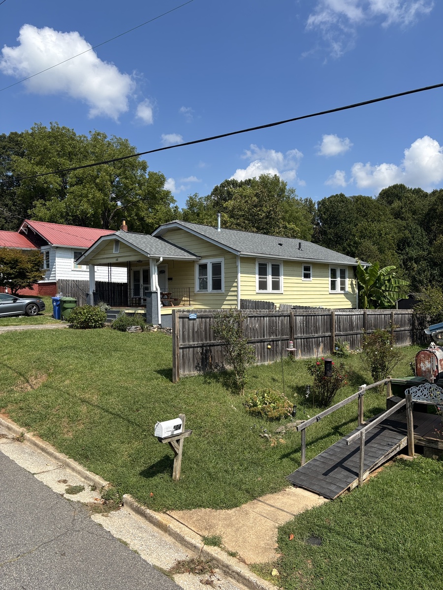 100 Bradley Street , Asheville, NC, US