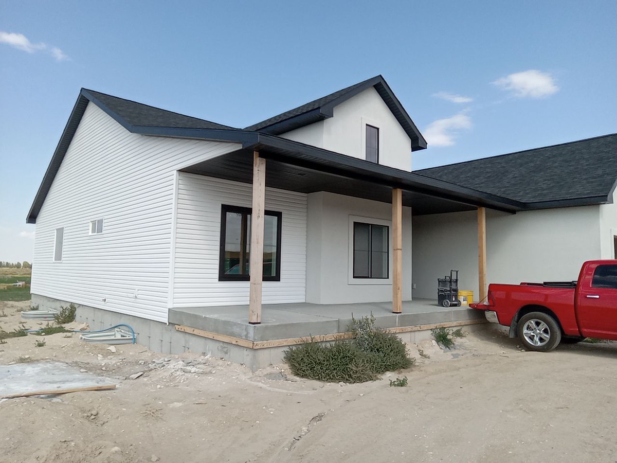 8127 East Foothill Road , Idaho Falls, ID, US