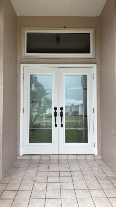 1050 Goldenrod Avenue , Marco Island, FL, US