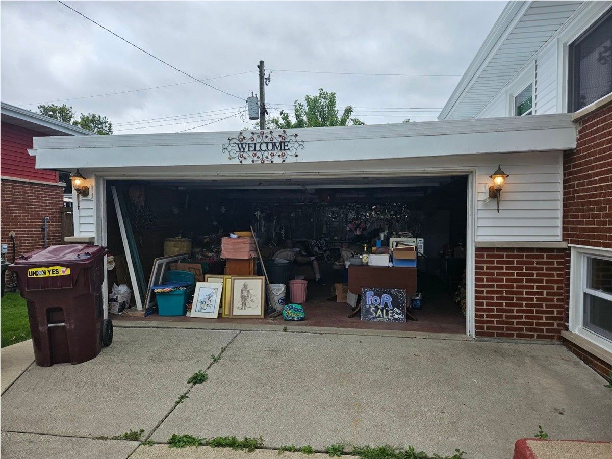 126 West Glengate Avenue , Chicago Heights, IL, US