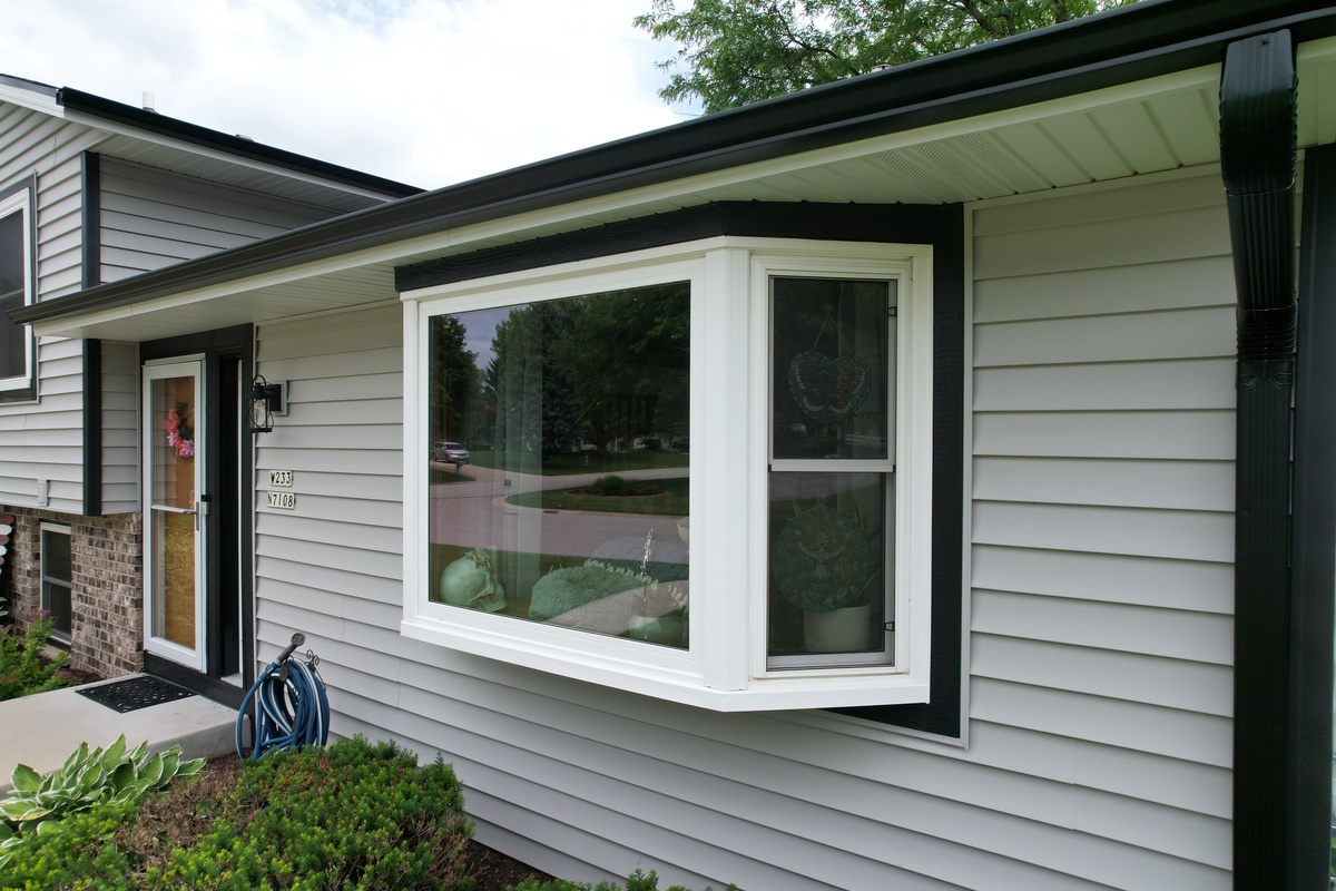 W233N7108 Blacksmith Court , Sussex, WI, US