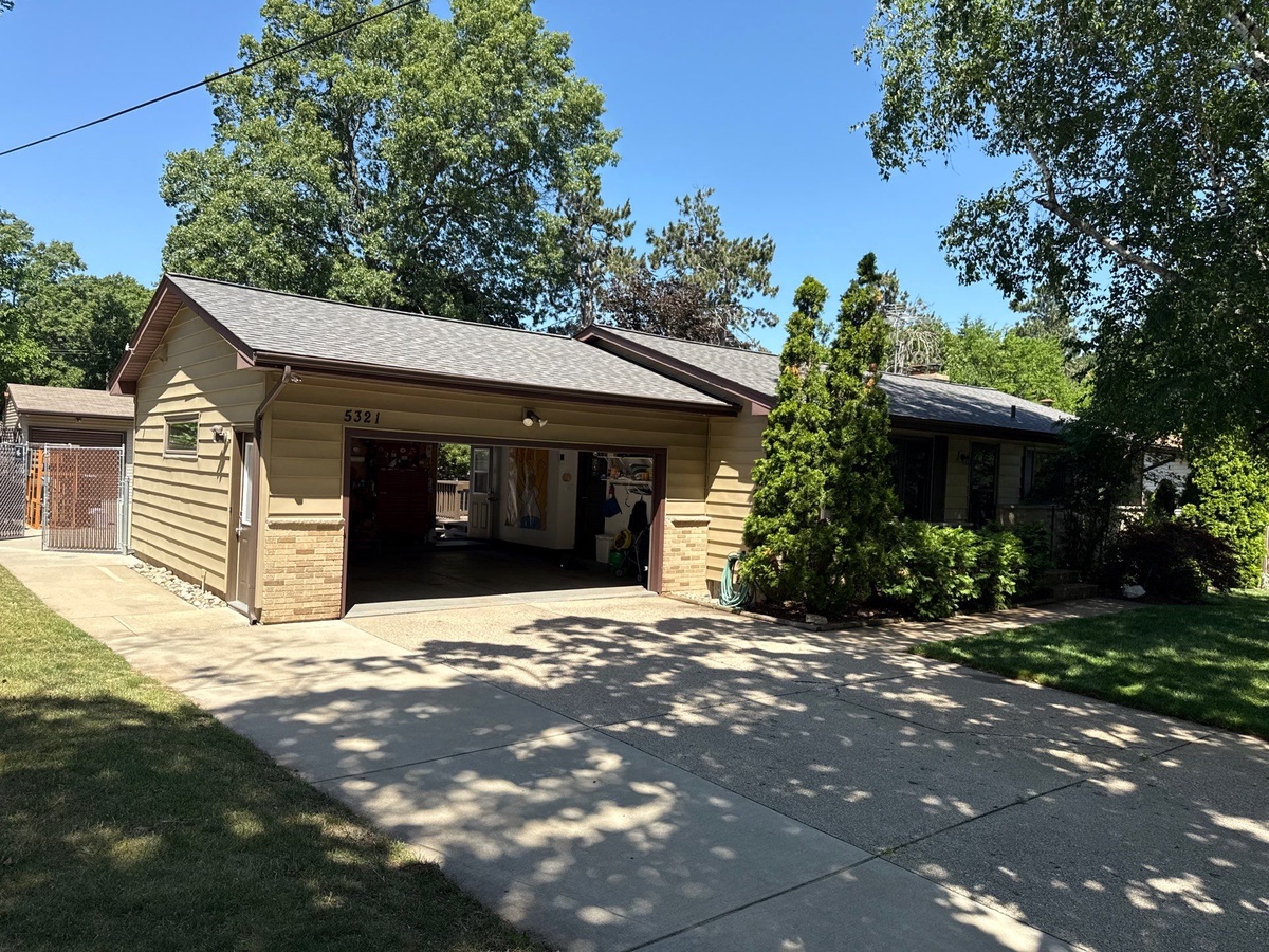 5321 Brookwood Drive Southeast , Kentwood, MI, US