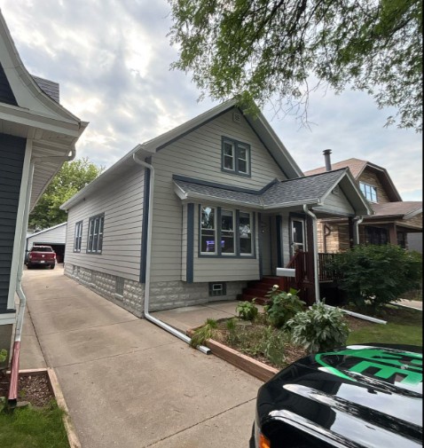 2259 North 71st Street , Wauwatosa, WI, US