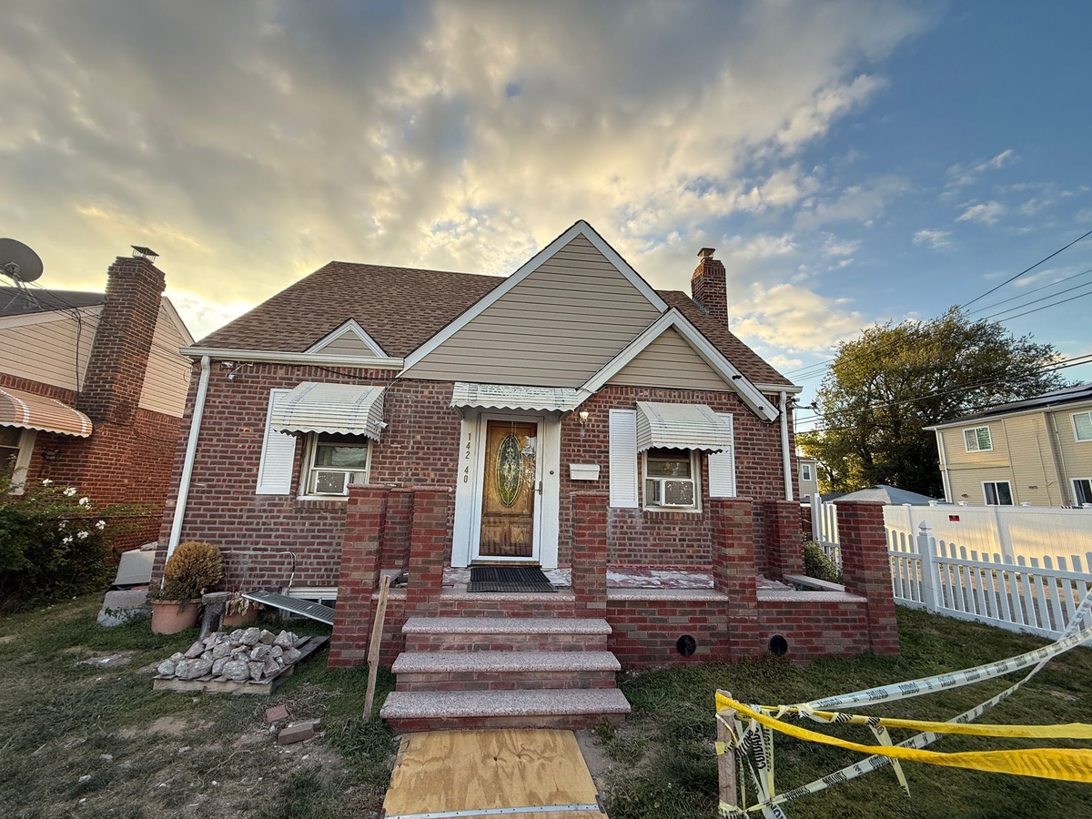 146-19 222nd Street , Queens, NY, US