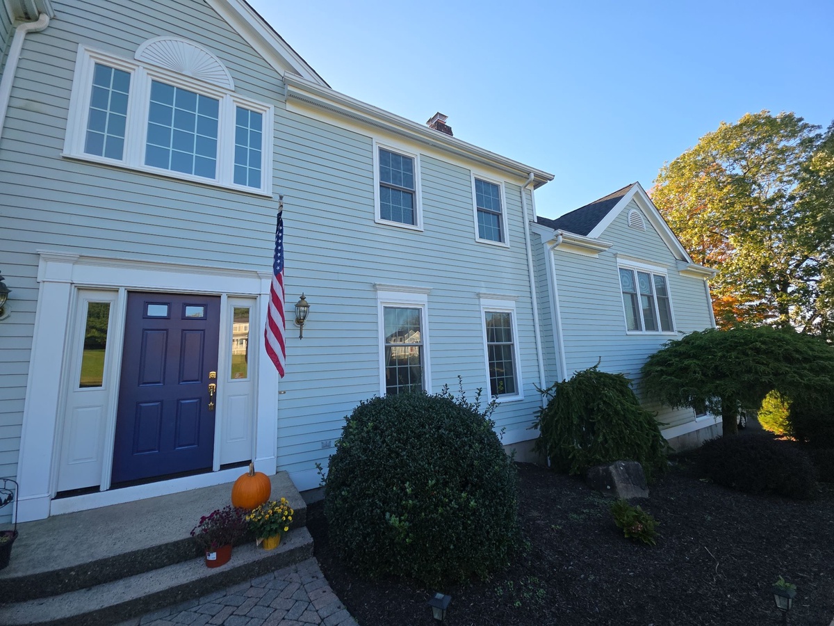 9 Yogananda Street , Newtown, CT, US