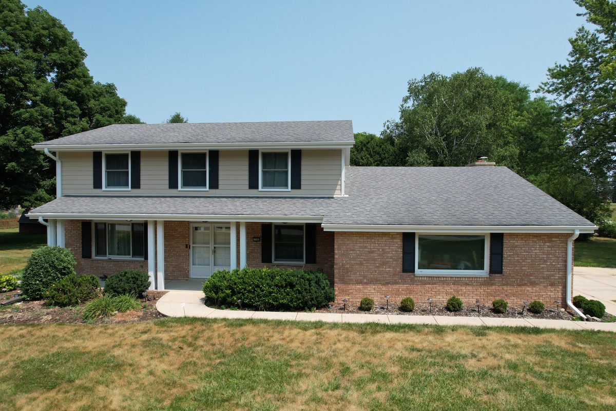 1500 Revere Drive , Brookfield, WI, US