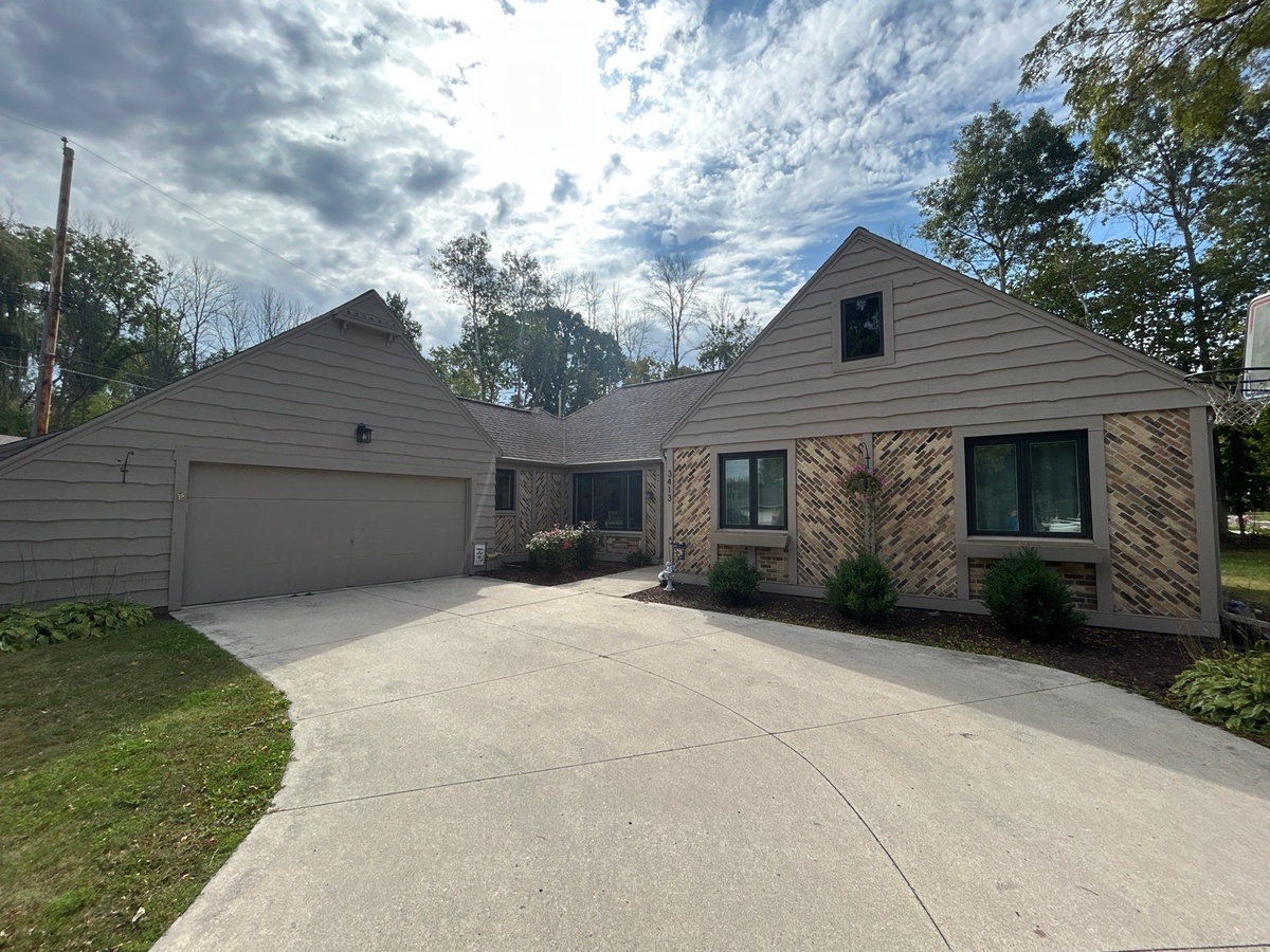 3413 Wildwood Drive , Manitowoc, WI, US