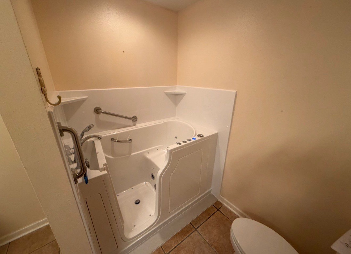 2046 Louisiana 107 , Cottonport, LA, US