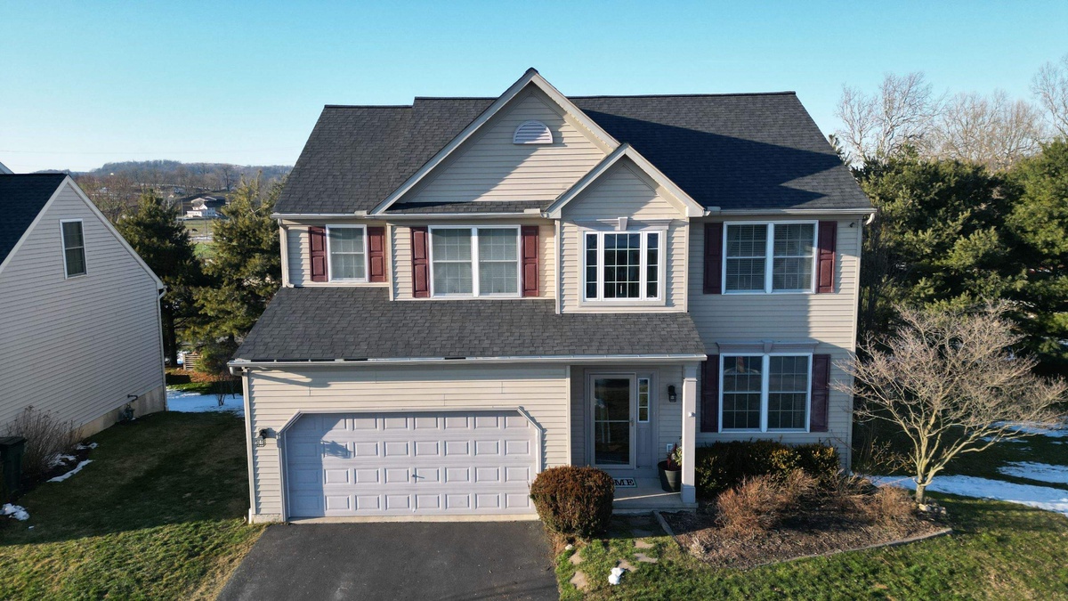 4 Mill Stream Drive , Morgantown, PA, US