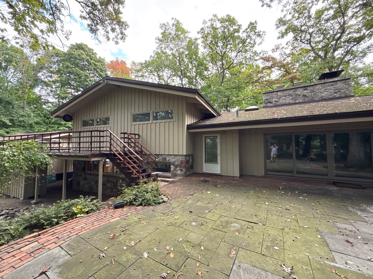 Sara A. | 1701 East Wedgewood Drive, Elm Grove, WI, USA, WI