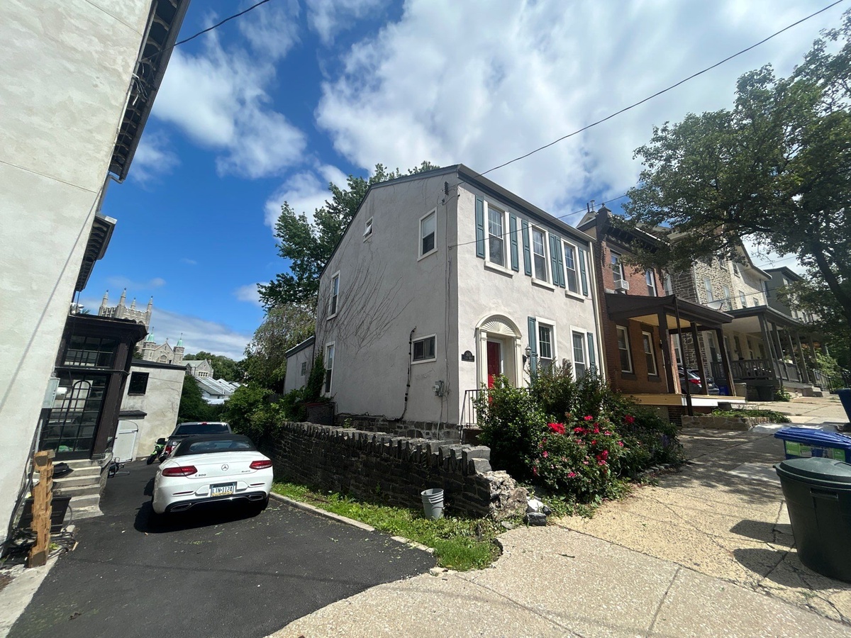 3611 Indian Queen Lane , Philadelphia, PA, US