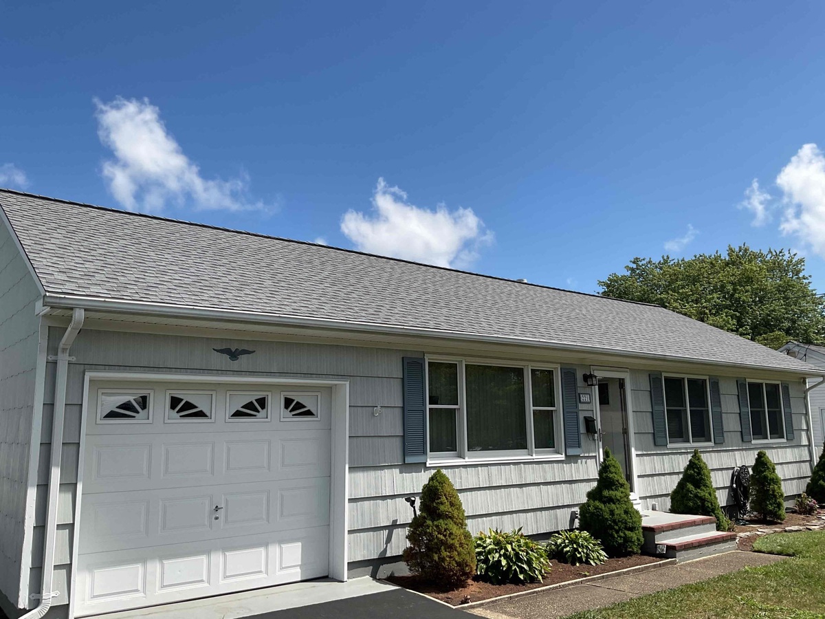 221 Sharon Drive , Toms River, NJ, US