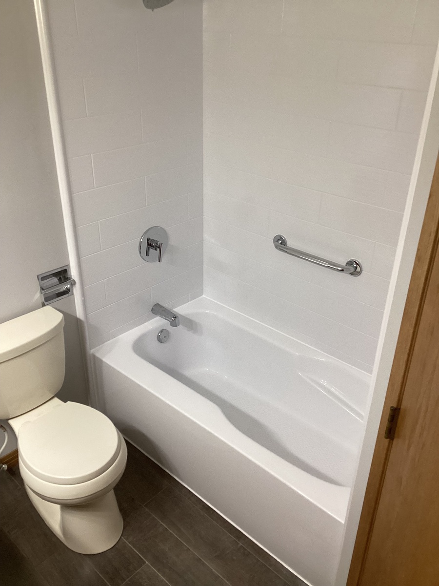 Menomonee Falls, WI, 53051, US