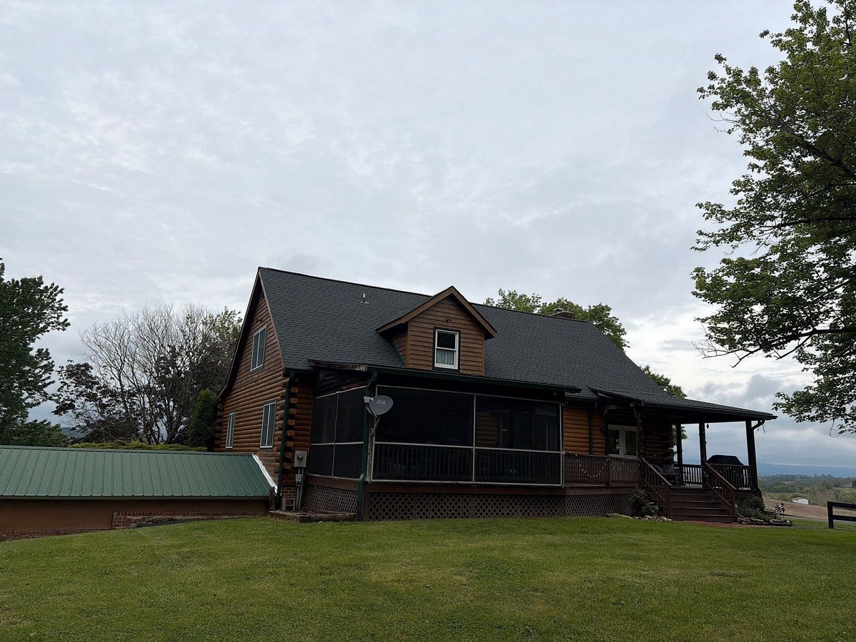 3709 Grove Lane , Marshall, VA, US