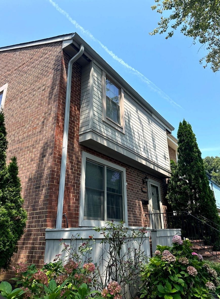 2130 Golf Course Drive , Reston, VA, US