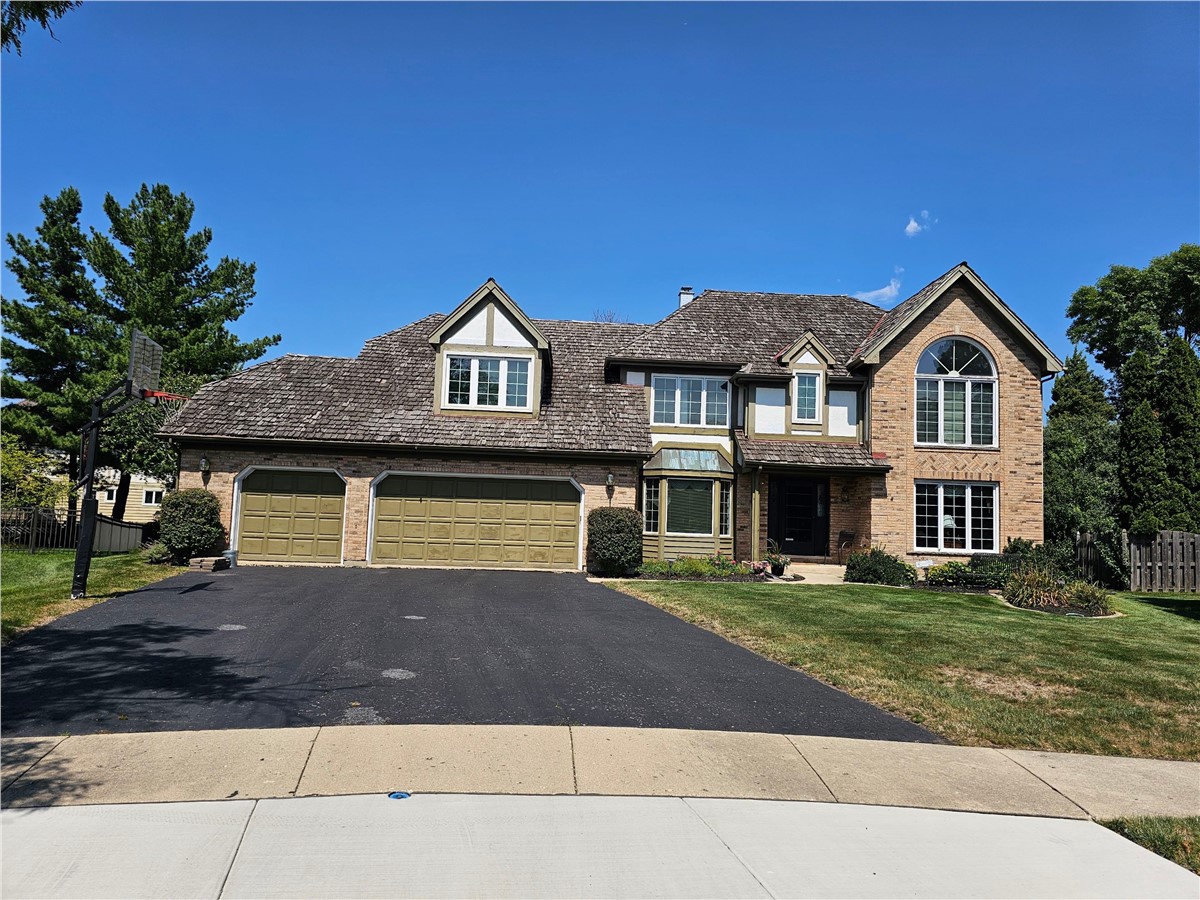 1750 Lucky Debonair Court , Wheaton, IL, US