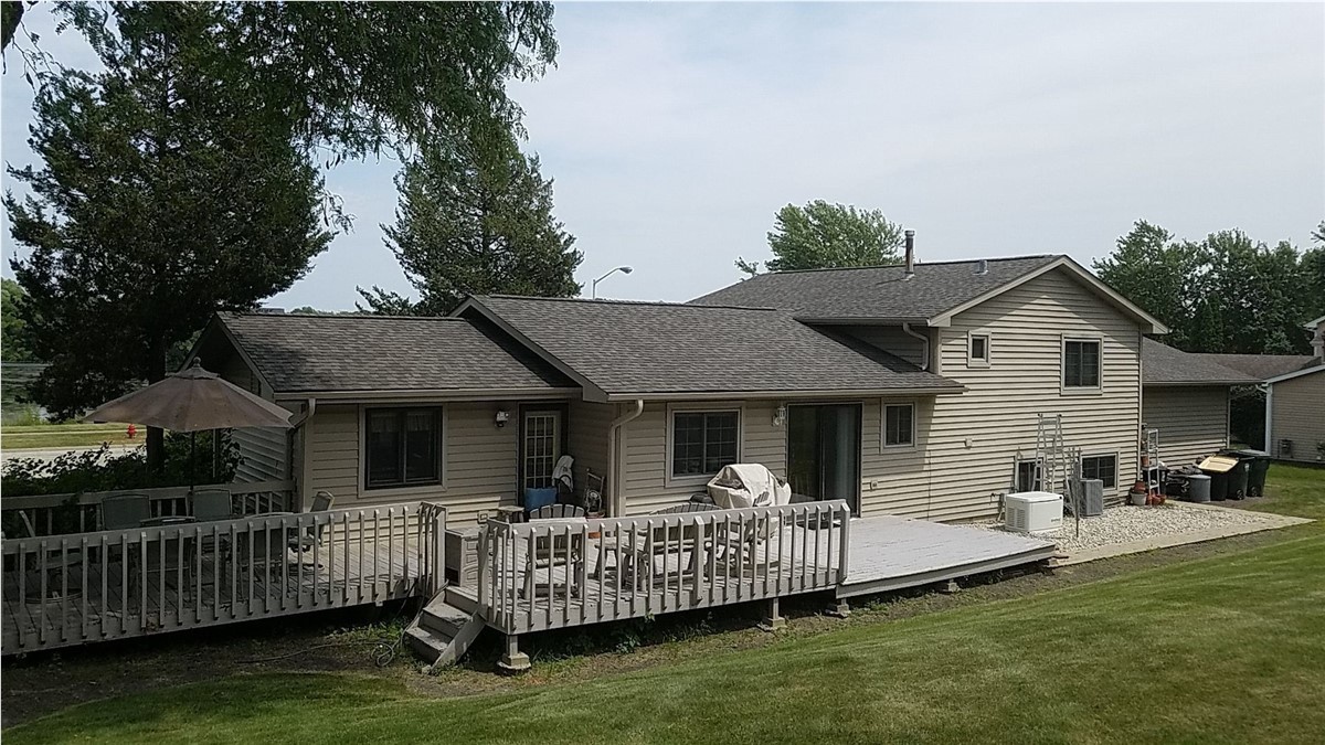 646 Federal Parkway , Lindenhurst, IL, US