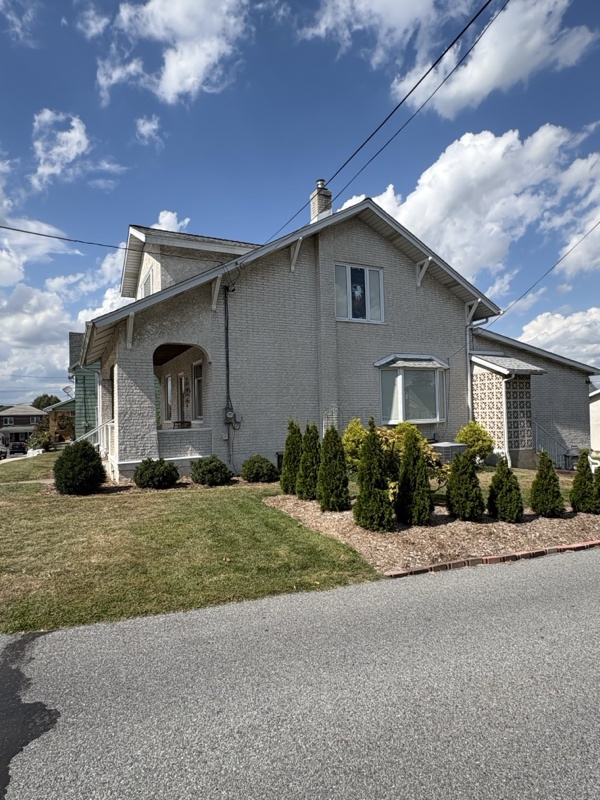 33 North 5th Street , Coplay, PA, US