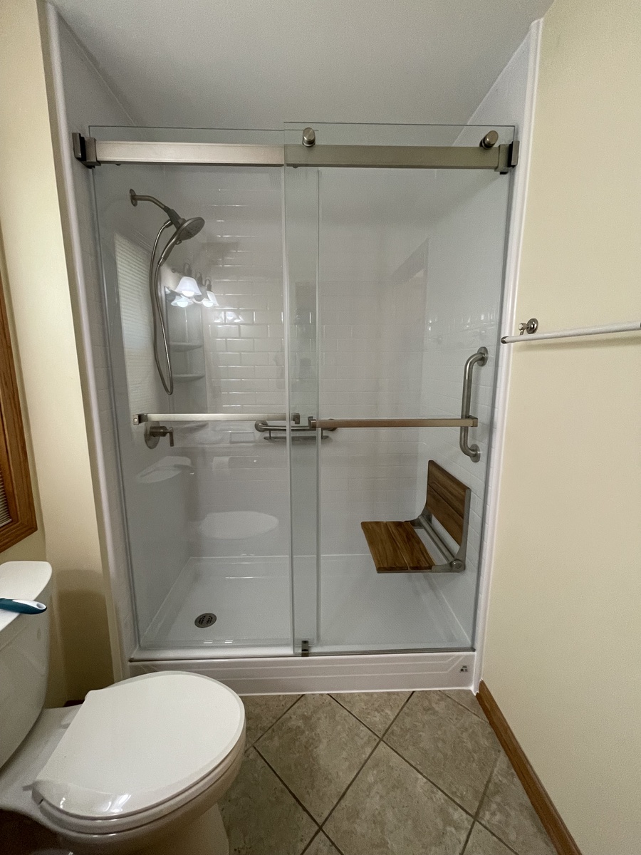 Menomonee Falls, WI, 53051, US