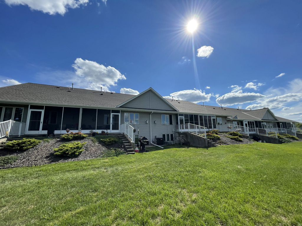 980 Oconomowoc Parkway , Oconomowoc, WI, US