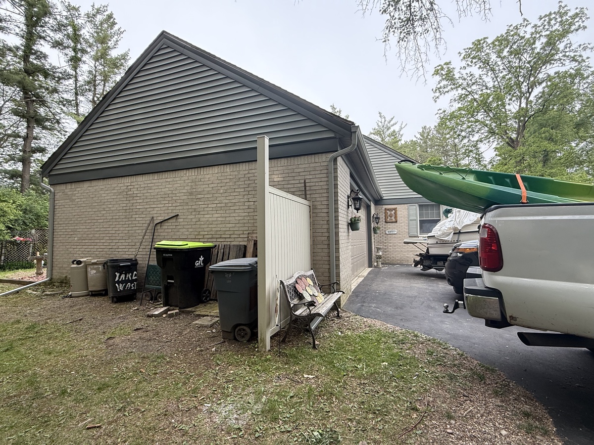 43935 9 Mile Road , Northville, MI, US