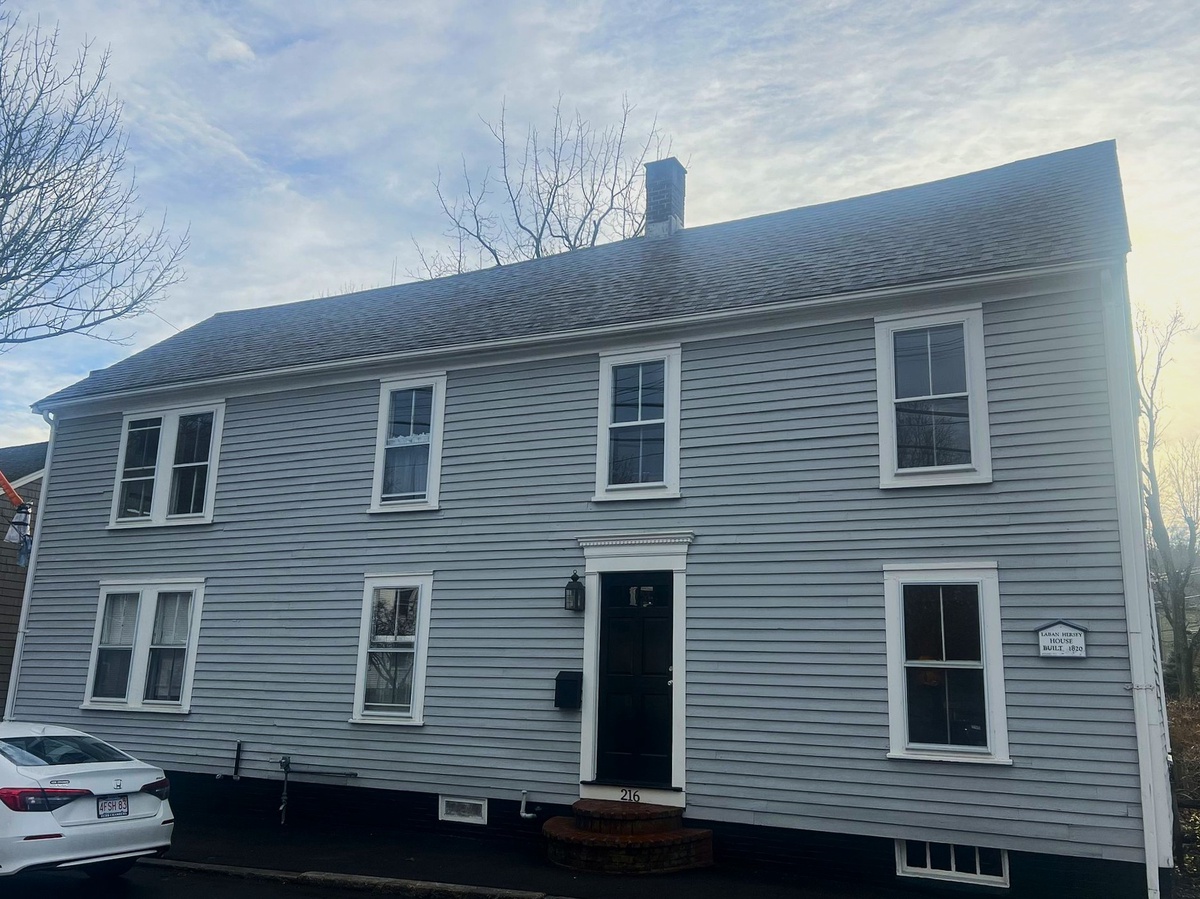 216 North Street , Hingham, MA, US