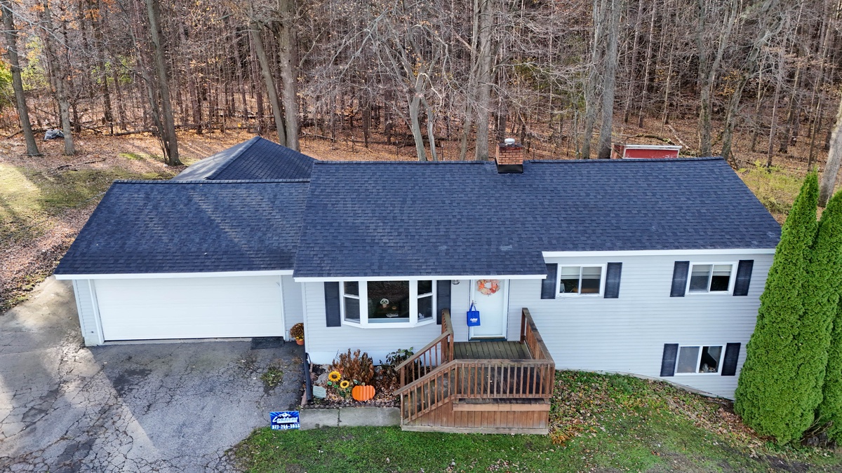 9360 East Vienna Road , Otisville, MI, US