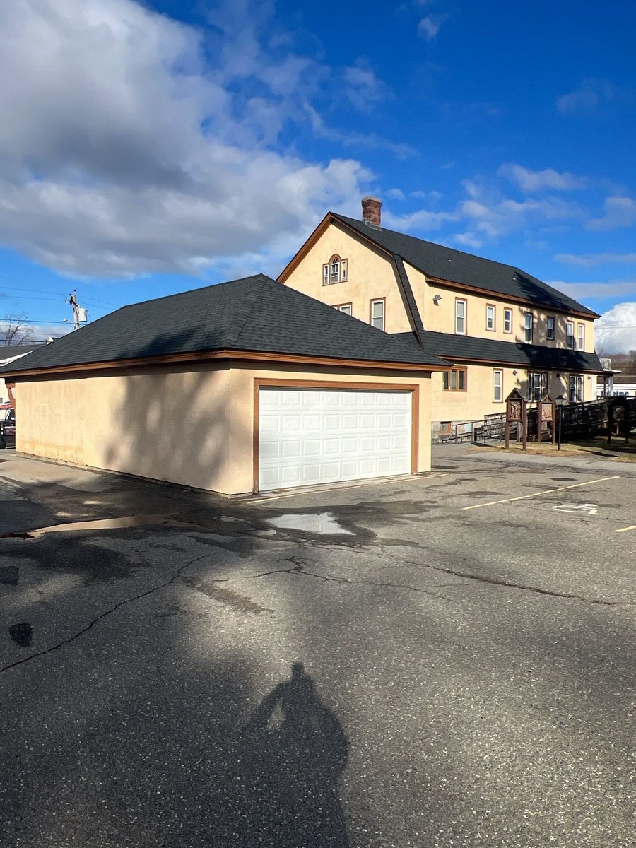 1340 Lakeview Avenue , Dracut, MA, US