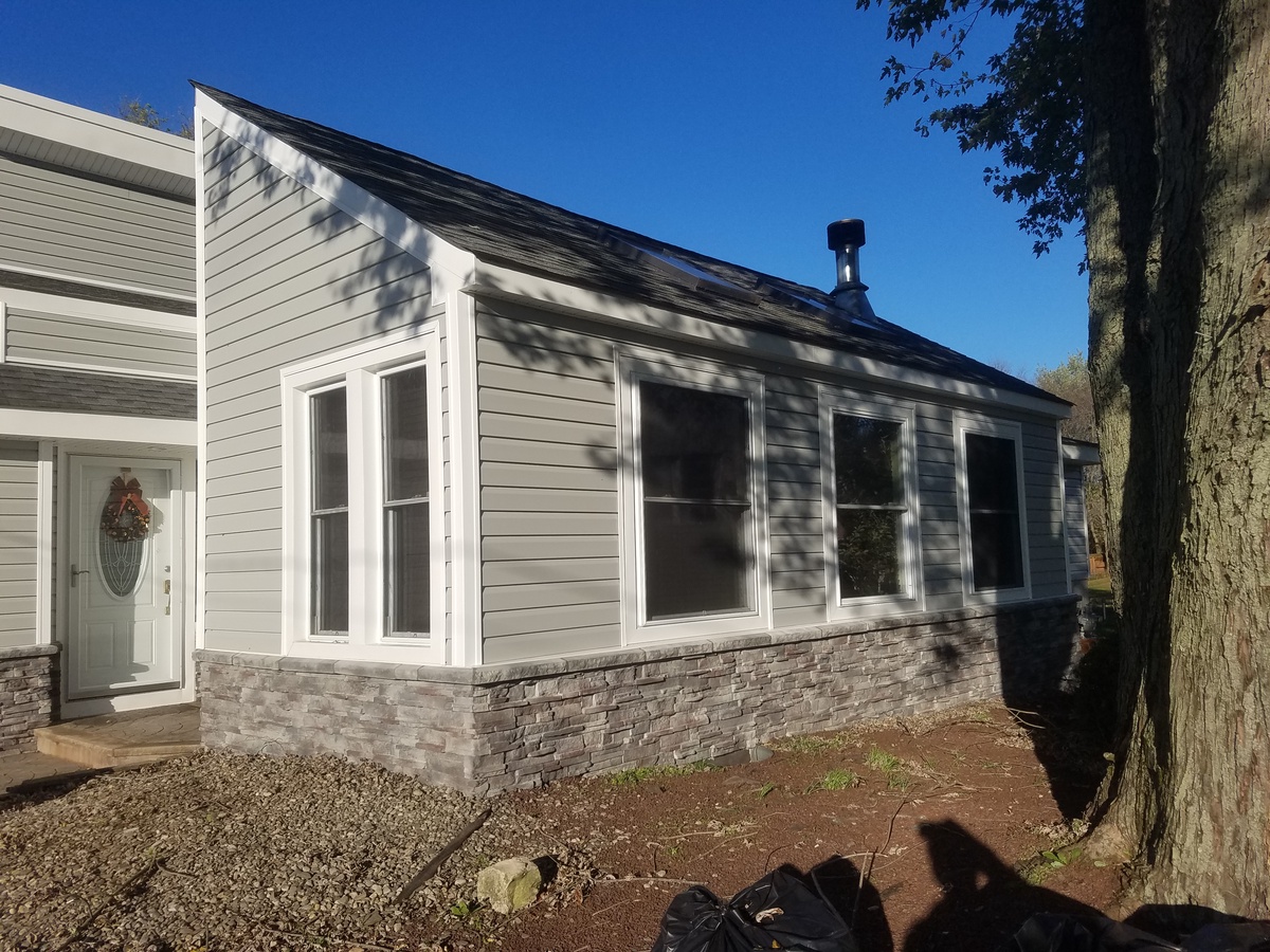 98 Freehold Road , Manalapan Township, NJ, US