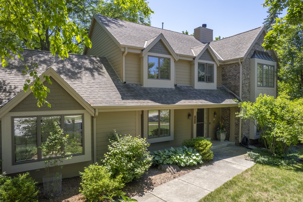 2003 Springbrook South , Waukesha, WI, US